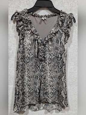 Madison Ruffled V-Neck Snake Print Sleeveless Blouse - Neutral Tones